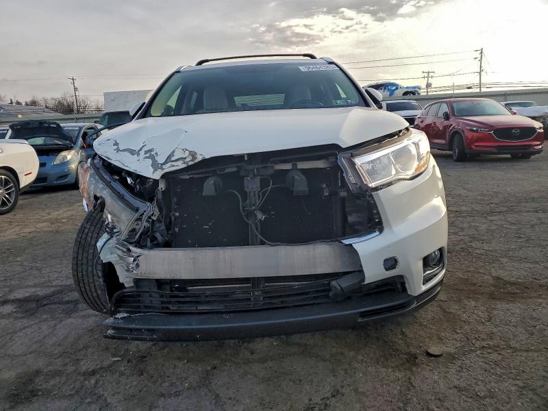 Photo 5 from auction – 2014 TOYOTA HIGHLANDER with VIN 5TDDKRFH7ES021929