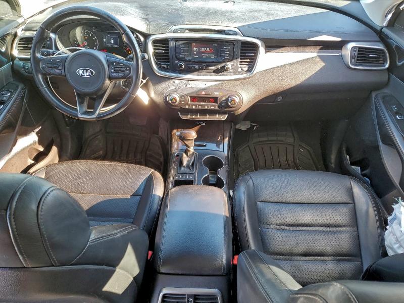 Photo 8 from auction – 2016 KIA SORENTO EX with VIN 5XYPHDA11GG033132