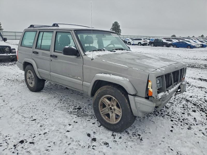 Photo 4 from auction – 2001 JEEP CHEROKEE C with VIN 1J4FF58S01L575995