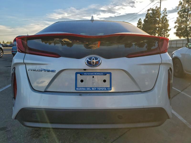 Photo 6 from auction – 2021 TOYOTA PRIUS PRIM with VIN JTDKAMFP4M3177883