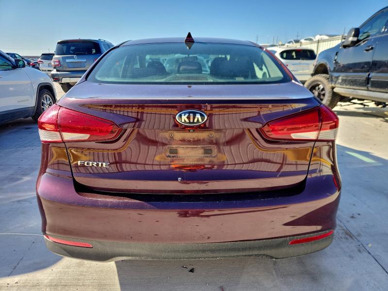 Photo 6 from auction – 2018 KIA FORTE LX with VIN 3KPFL4A75JE271052