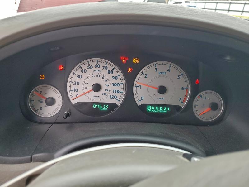 Photo 9 from auction – 2005 CHRYSLER TOWN & COU with VIN 2C8GP54L05R399368