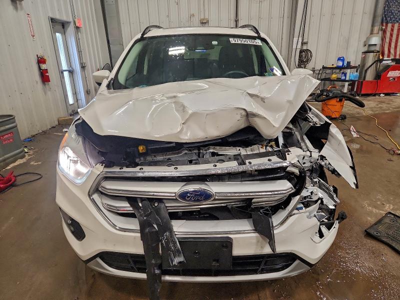 Photo 5 from auction – 2018 FORD ESCAPE SEL with VIN 1FMCU9HD4JUD04757
