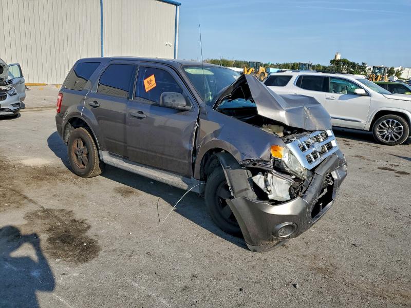 Photo 4 from auction – 2011 FORD ESCAPE XLS with VIN 1FMCU0C7XBKA40647