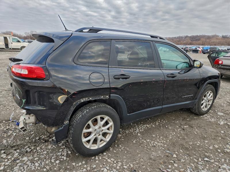 Photo 3 from auction – 2016 JEEP CHEROKEE S with VIN 1C4PJMAB7GW214137
