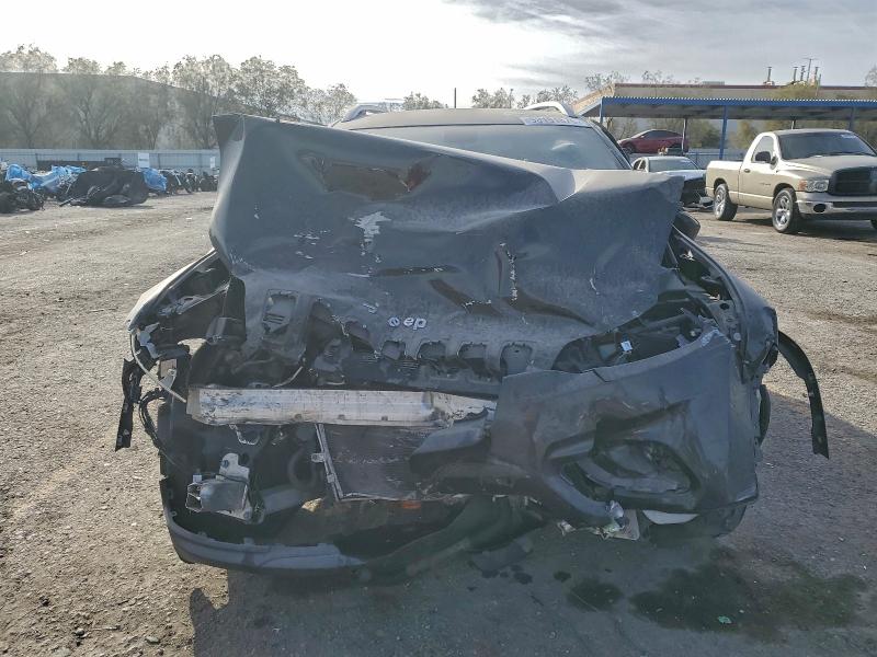 Photo 5 from auction – 2020 JEEP CHEROKEE with VIN 1C4PJLLB6LD625901