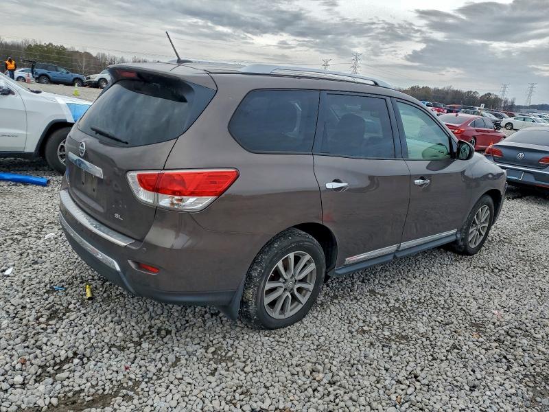 Photo 3 from auction – 2015 NISSAN PATHFINDER with VIN 5N1AR2MN1FC701063