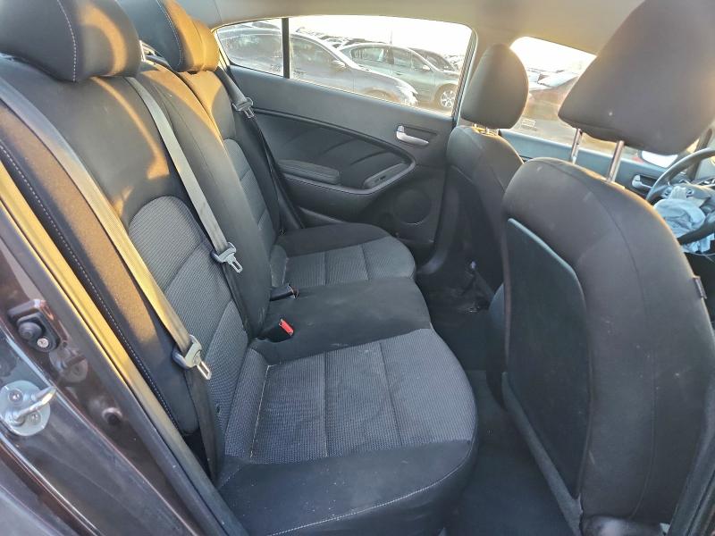 Photo 10 from auction – 2017 KIA FORTE LX with VIN 3KPFK4A76HE148809