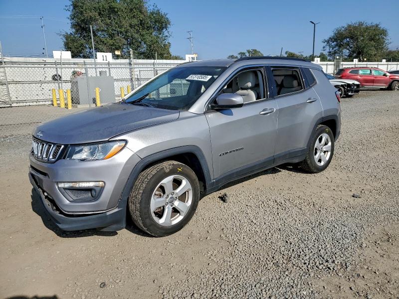 JEEP COMPASS LA 2019 with VIN 3C4NJCBB9KT746200 - Photo from auction