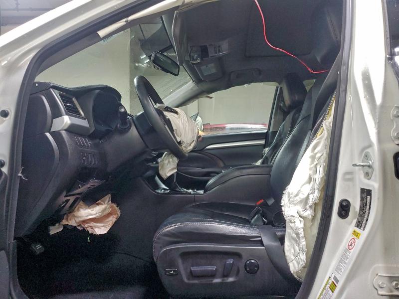 Photo 7 from auction – 2016 TOYOTA HIGHLANDER with VIN 5TDJKRFH7GS346859