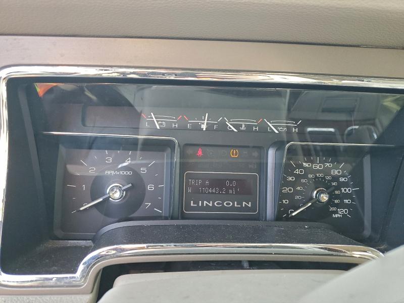 Photo 9 from auction – 2011 LINCOLN NAVIGATOR with VIN 5LMJJ2J5XBEJ07160