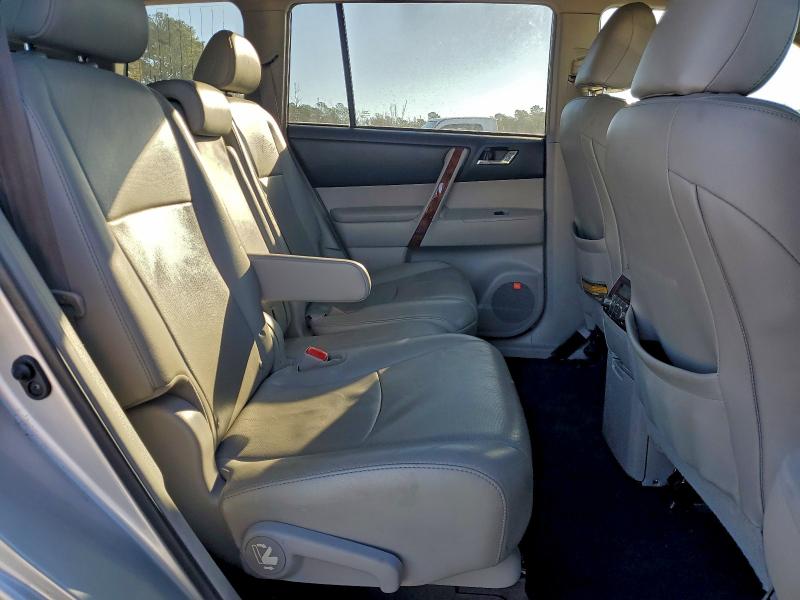 Photo 11 from auction – 2013 TOYOTA HIGHLANDER with VIN 5TDYK3EH1DS128974