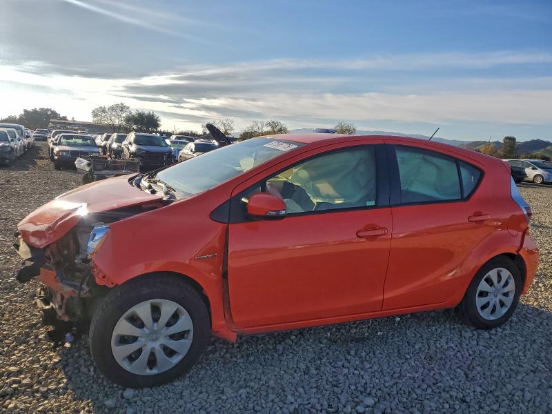 TOYOTA PRIUS C 2012 with VIN JTDKDTB31C1020326 - Photo from auction