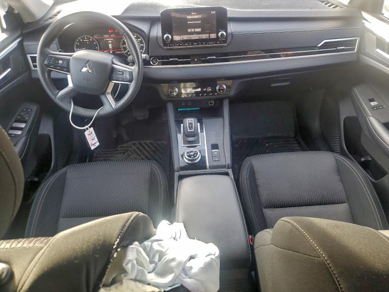 Photo 8 from auction – 2022 MITSUBISHI OUTLANDER with VIN JA4J4TA83NZ035319