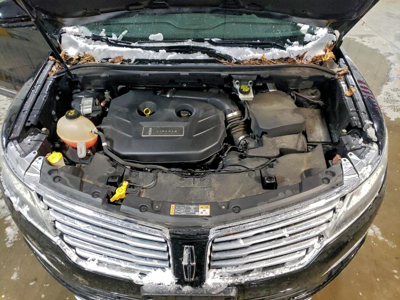Photo 12 from auction – 2017 LINCOLN MKC RESERV with VIN 5LMCJ3D90HUL56644