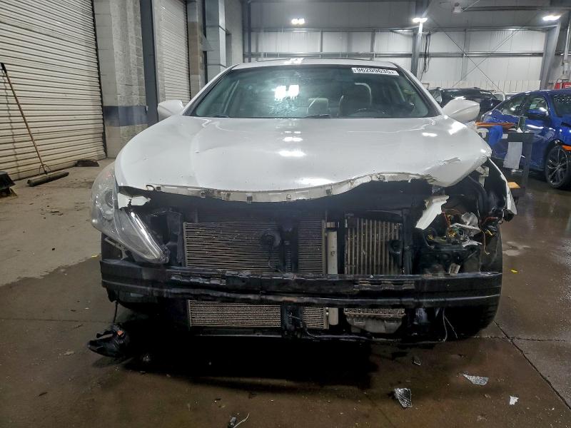 Photo 5 from auction – 2011 HYUNDAI SONATA SE with VIN 5NPEC4AB3BH315644