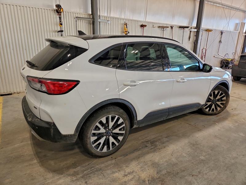 Photo 3 from auction – 2020 FORD ESCAPE SE with VIN 1FMCU0BZ1LUC45167