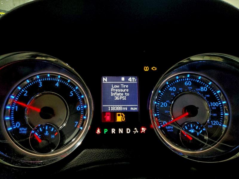 Photo 9 from auction – 2014 CHRYSLER TOWN & COU with VIN 2C4RC1BG9ER192904