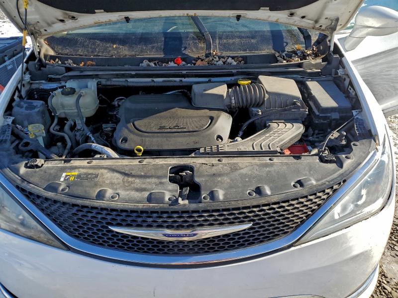 Photo 12 from auction – 2019 CHRYSLER PACIFICA T with VIN 2C4RC1BG7KR561044