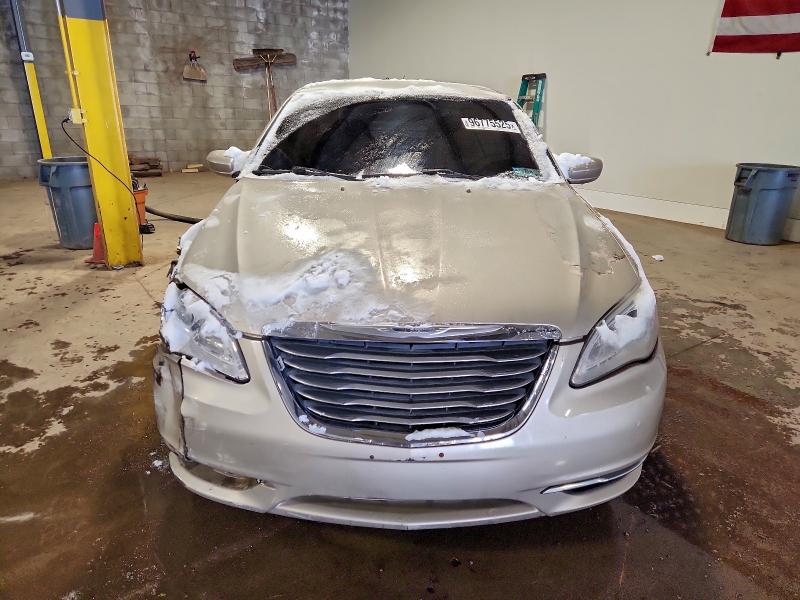 Photo 5 from auction – 2014 CHRYSLER 200 LX with VIN 1C3CCBAB8EN206231