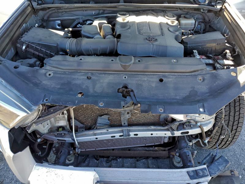 Photo 12 from auction – 2015 TOYOTA 4RUNNER SR with VIN JTEBU5JR9F5272965