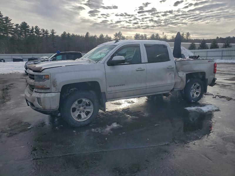 CHEVROLET SILVERADO 2017 with VIN 3GCUKREC7HG396485 - Photo from auction