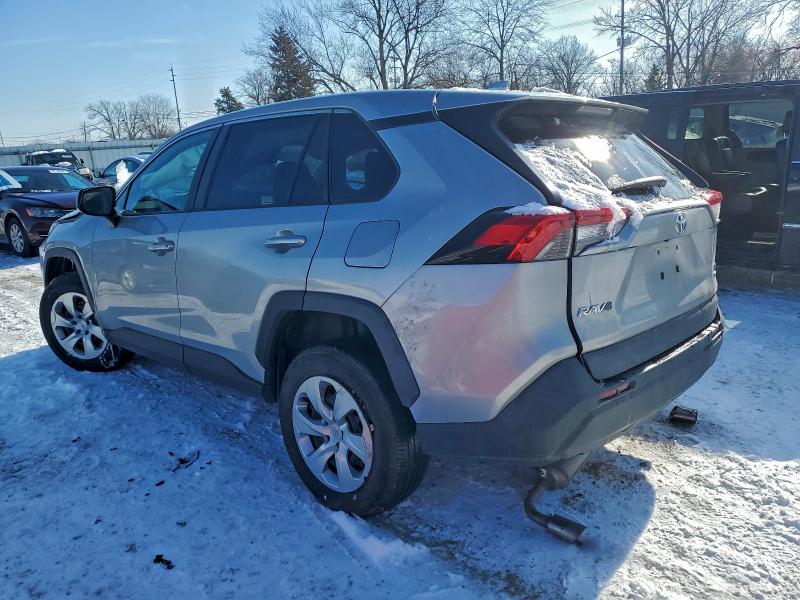 Photo 2 from auction – 2022 TOYOTA RAV4 LE with VIN 2T3F1RFV0NW259606