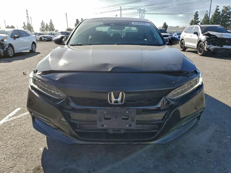 Photo 5 from auction – 2019 HONDA ACCORD TOU with VIN 1HGCV2F95KA025314
