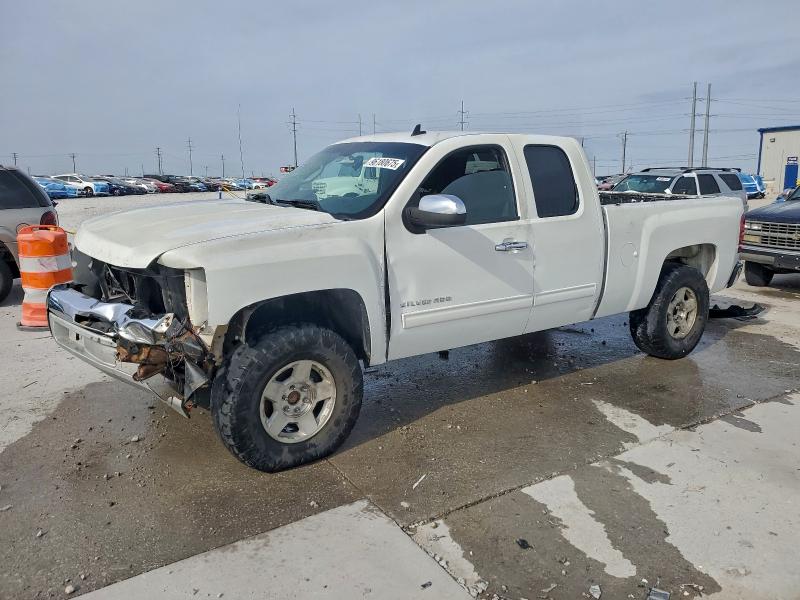 CHEVROLET SILVERADO 2011 with VIN 1GCRCSE00BZ316354 - Photo from auction