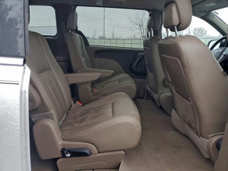 Photo 11 from auction – 2014 CHRYSLER TOWN & COU with VIN 2C4RC1BG0ER437301