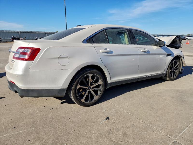 Photo 3 from auction – 2015 FORD TAURUS LIM with VIN 1FAHP2F81FG199007