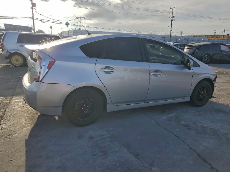 Photo 3 from auction – 2012 TOYOTA PRIUS with VIN JTDKN3DU9C5422882