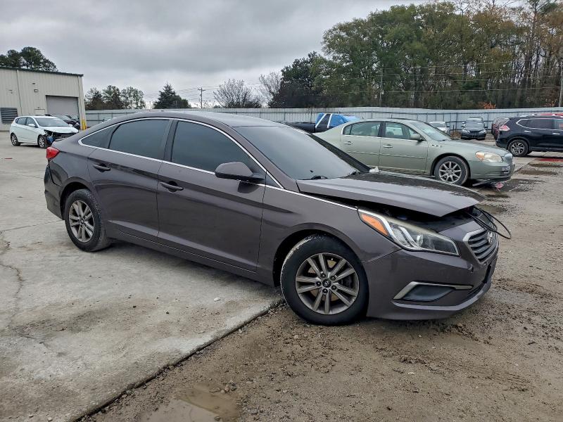 Photo 4 from auction – 2016 HYUNDAI SONATA SE with VIN 5NPE24AF3GH336877
