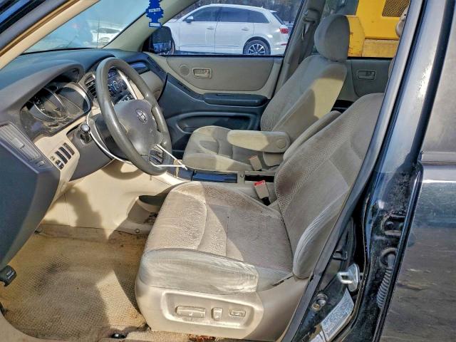 Photo 7 from auction – 2002 TOYOTA HIGHLANDER with VIN JTEGF21A920054038