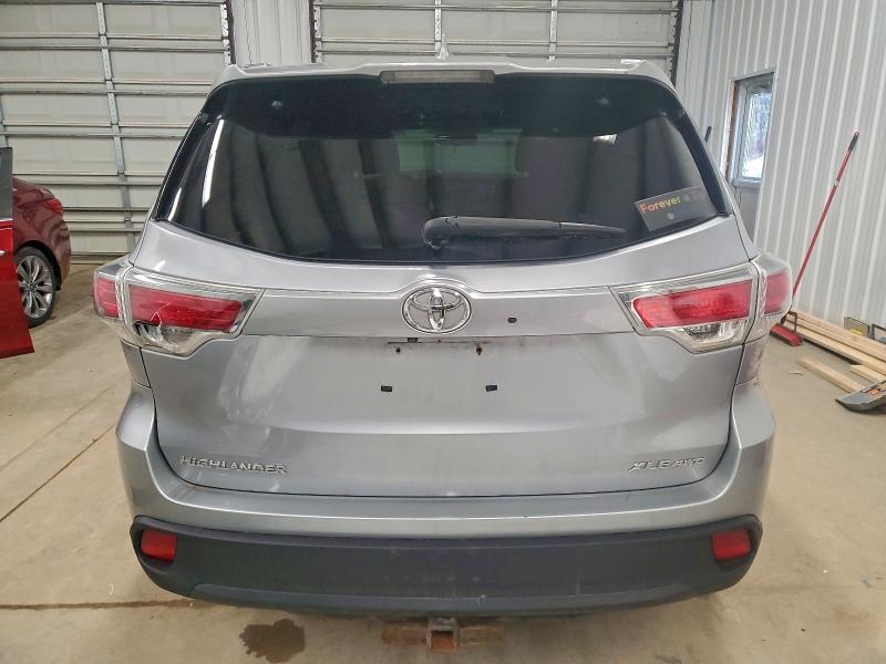 Photo 6 from auction – 2014 TOYOTA HIGHLANDER with VIN 5TDJKRFH4ES039548