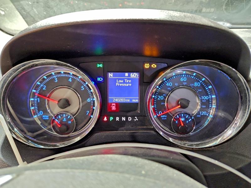 Photo 9 from auction – 2012 CHRYSLER TOWN & COU with VIN 2C4RC1BGXCR305983