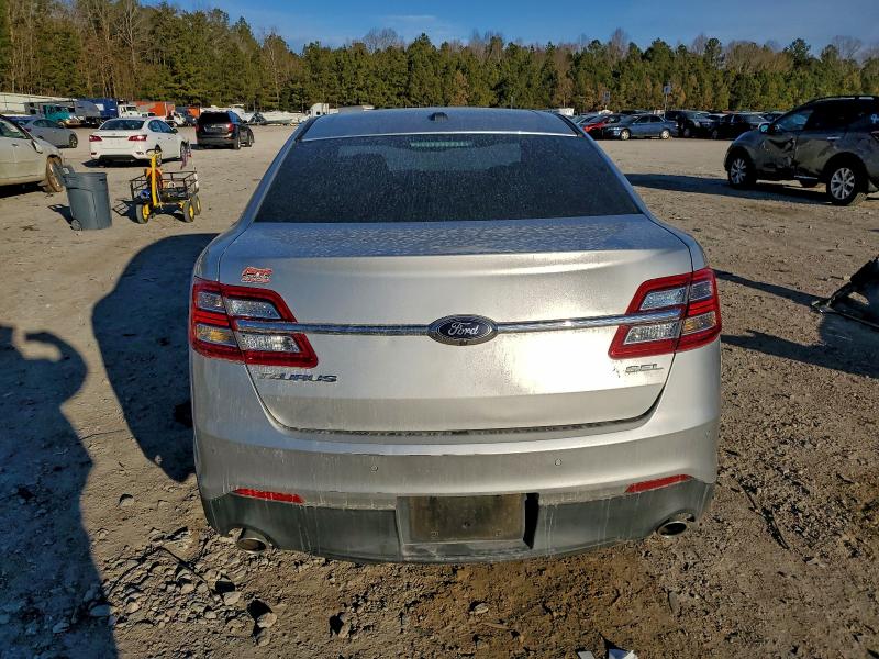 Photo 6 from auction – 2017 FORD TAURUS SEL with VIN 1FAHP2E80HG135366