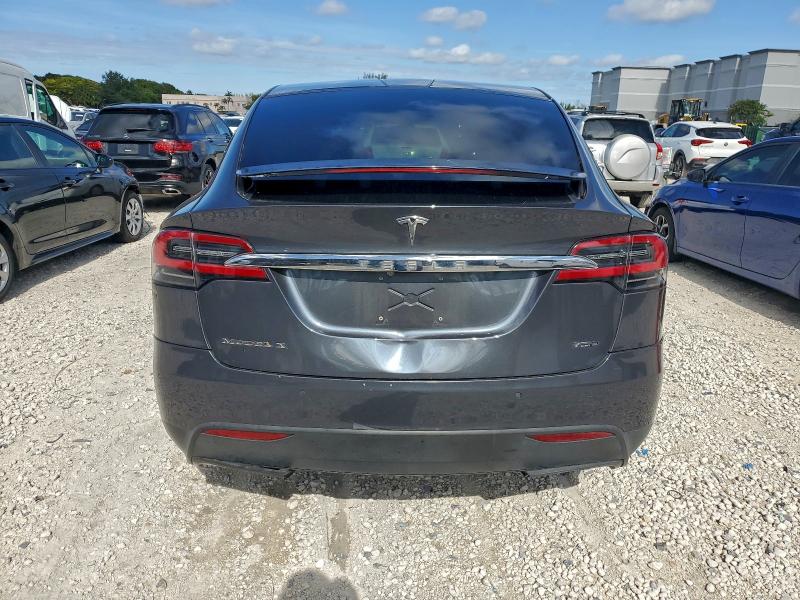Photo 6 from auction – 2017 TESLA MODEL X with VIN 5YJXCBE23HF030912
