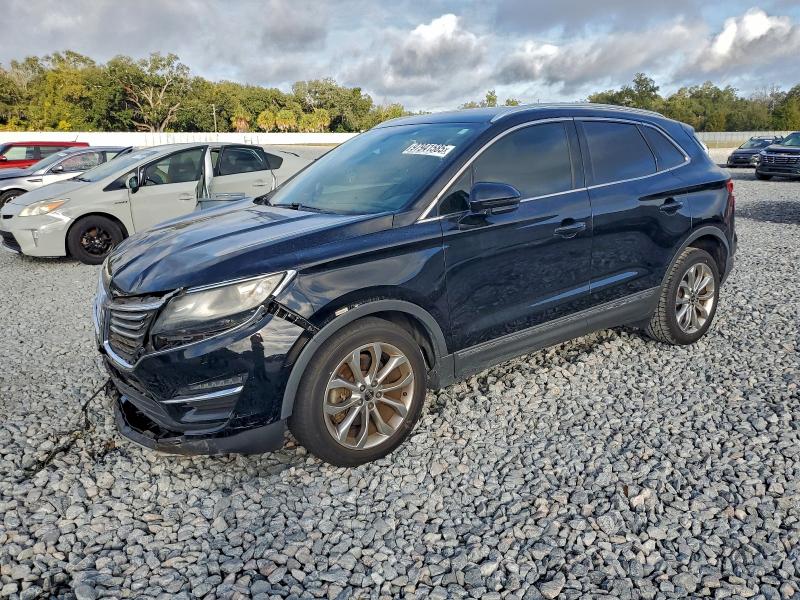 LINCOLN MKC 2017 with VIN 5LMCJ2C98HUL45581 - Photo from auction