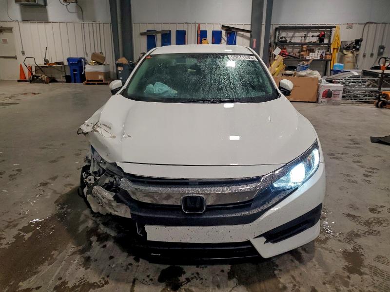 Photo 5 from auction – 2017 HONDA CIVIC with VIN 2HGFC2F56HH510779