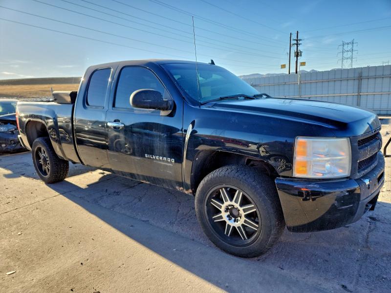 Photo 4 from auction – 2011 CHEVROLET SILVERADO with VIN 1GCRKREAXBZ291578