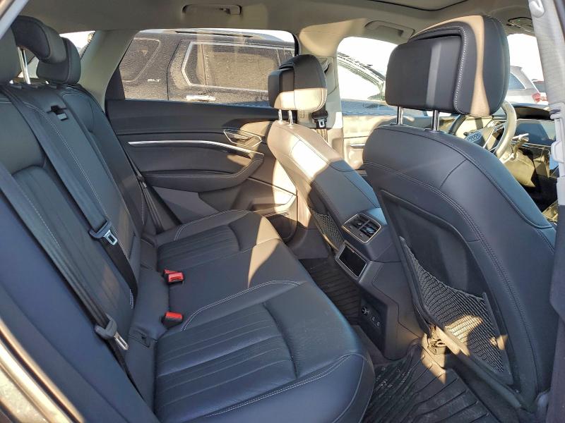 Photo 10 from auction – 2024 AUDI Q8 E-TRON with VIN WA15AAGE1RB060892