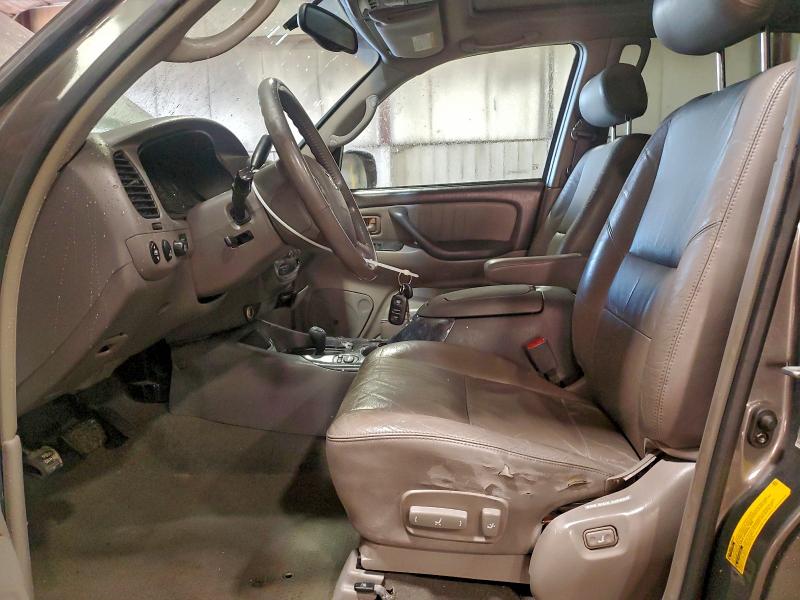 Photo 7 from auction – 2004 TOYOTA SEQUOIA LI with VIN 5TDBT48A04S214039