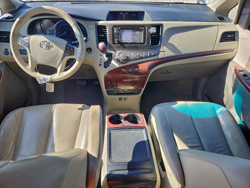 Photo 8 from auction – 2014 TOYOTA SIENNA XLE with VIN 5TDYK3DC8ES439728