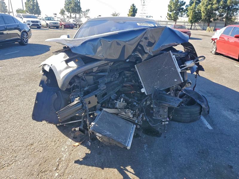Photo 5 from auction – 2016 TESLA MODEL S with VIN 5YJSA1E15GF147827