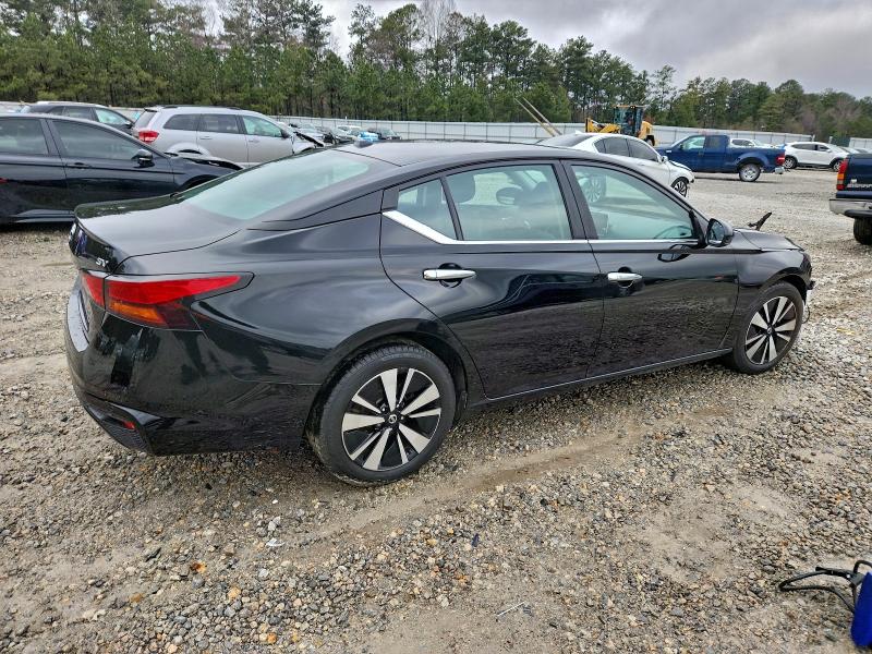 Photo 3 from auction – 2021 NISSAN ALTIMA SV with VIN 1N4BL4DV3MN306735