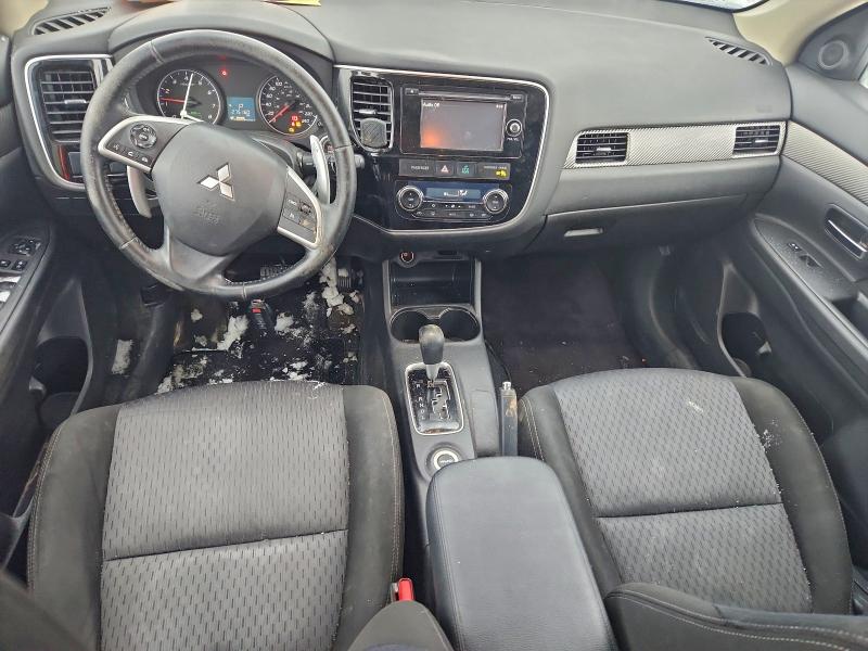 Photo 8 from auction – 2015 MITSUBISHI OUTLANDER with VIN JA4JZ3AX9FZ603700