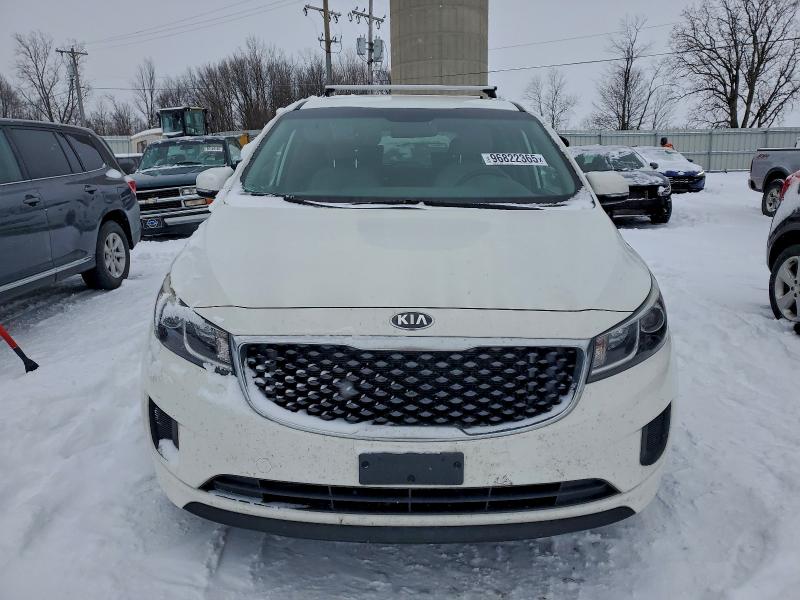 Foto 5 de la subasta – 2016 KIA SEDONA LX con VIN KNDMB5C19G6195214