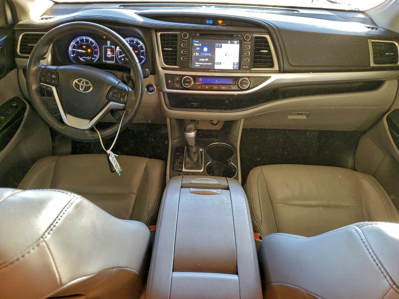 Photo 8 from auction – 2015 TOYOTA HIGHLANDER with VIN 5TDKKRFH4FS088481
