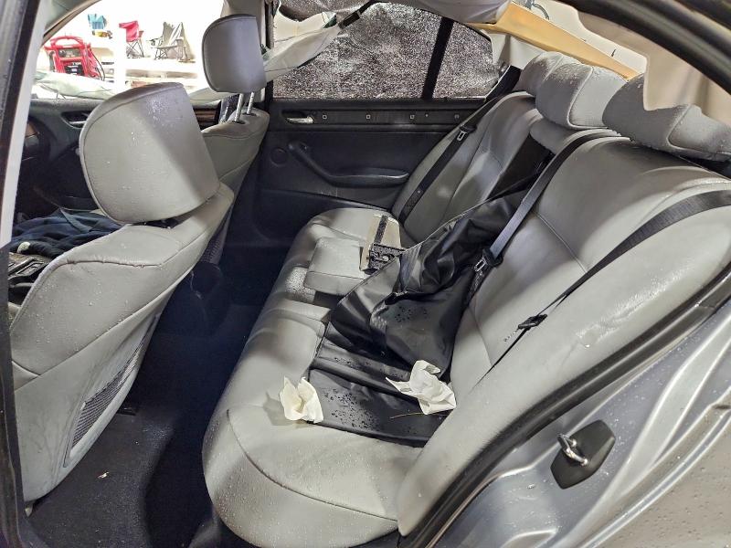 Photo 10 from auction – 2004 BMW 325 XI with VIN WBAEU33494PF60817